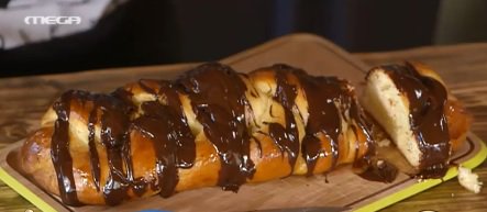 goo.gl/kyuDv0 Τα τσουρέκια του Γιώργου μια υπέροχη συνταγή με επικάλυψη σαοκολάτας #jennyjenny