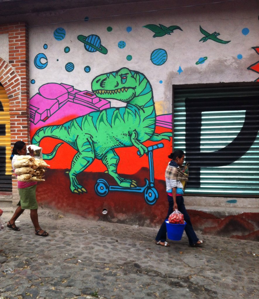 buytronick2013's tweet photo. #malinalcomural #dinorider #dinoplanet #sprayart https://t.co/zo70sO0hUn