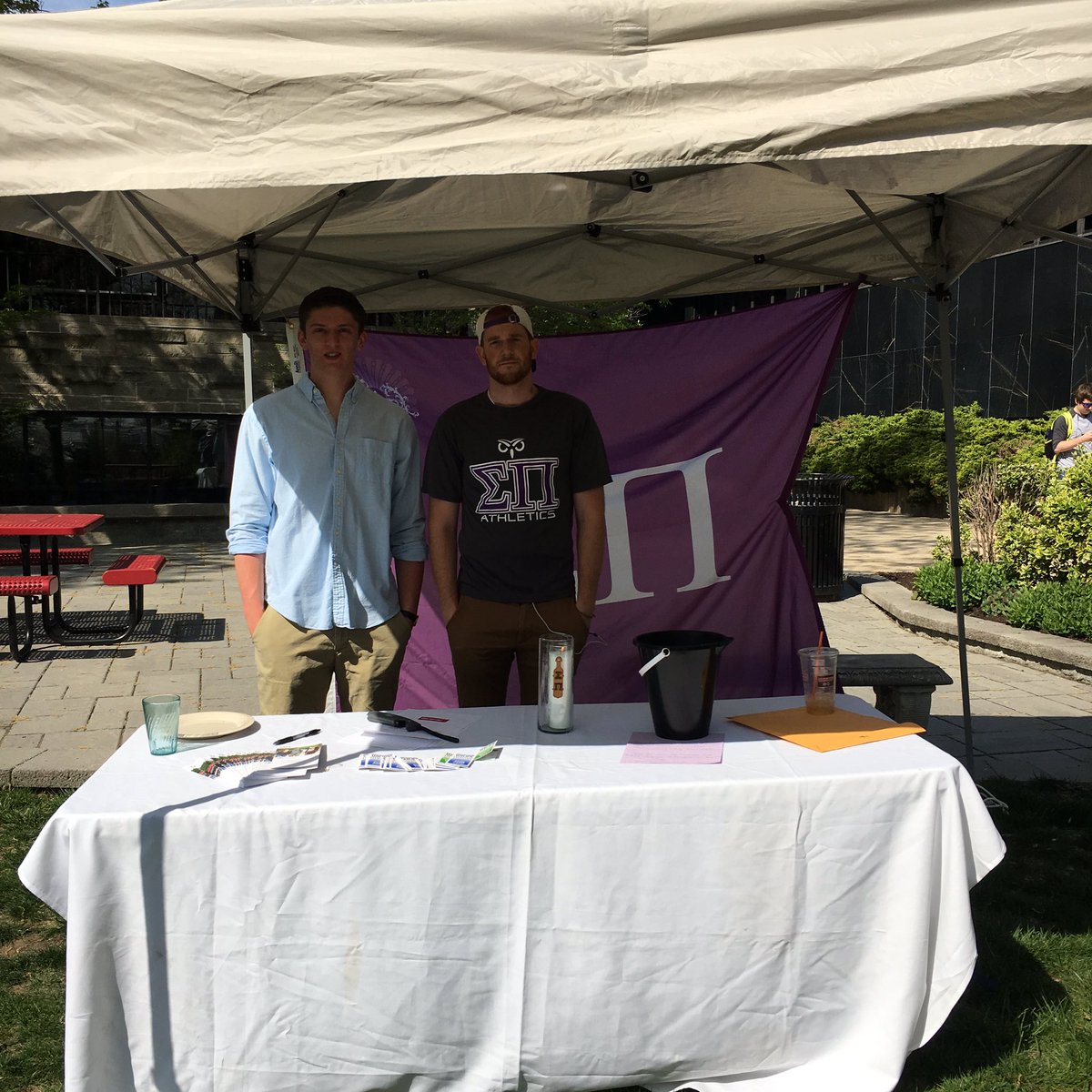 sjusigmapi's tweet photo. Starting off strong with brothers @kyleeisele49 and #twitterless Danny Parm https://t.co/DYdmH6jf7k