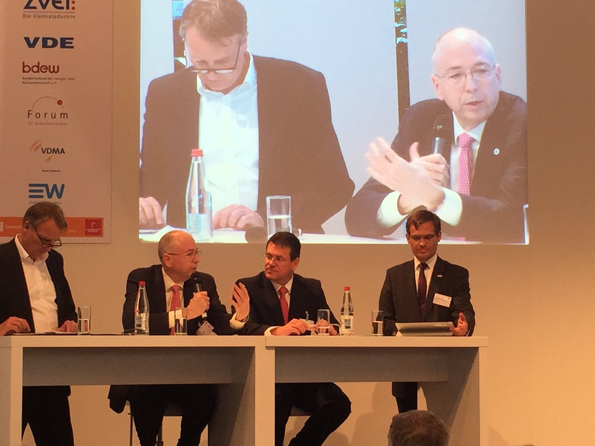 j_walicki's tweet photo. Alex on key energy panel at Hannover Messe @JCI_BatteryBeat https://t.co/6YoANW4bbO