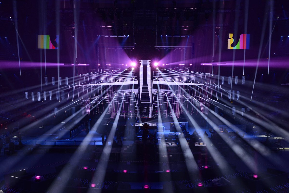 Сценический свет банкет. Перфоманс театр. Primare 21. Primare i21 i22. Stage provides.