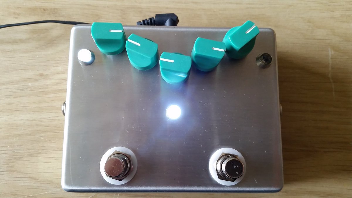 jamievalentine's tweet photo. My new build - a #Wampler #velvetfuzz clone... sounds prettttty cool.. https://t.co/2TcHuzG9cm