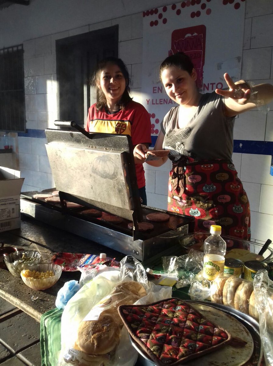 LaVecchia011's tweet photo. Exitosa la hamburgueseada del sabado!
Gracias a todos 👏 https://t.co/ZZIrX3PvbN