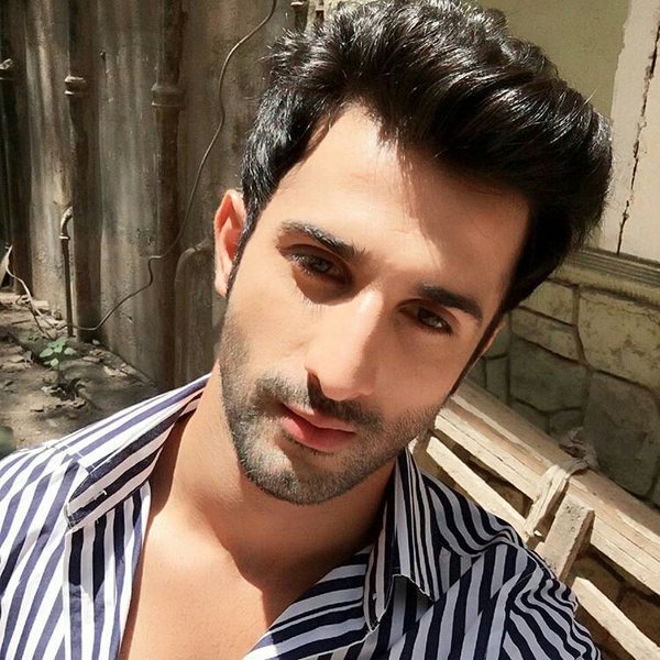 kunjsarna's tweet photo. #KunjSarna #SidhantGupta 👌 https://t.co/lP4MTrDbru