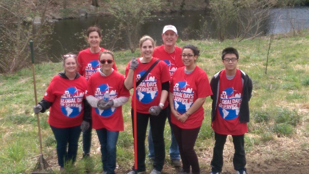 bualumni's tweet photo. Shout-out to all of the #BUGDS16 volunteers who made differences in their communities this weekend! https://t.co/YsVAmxcoDW