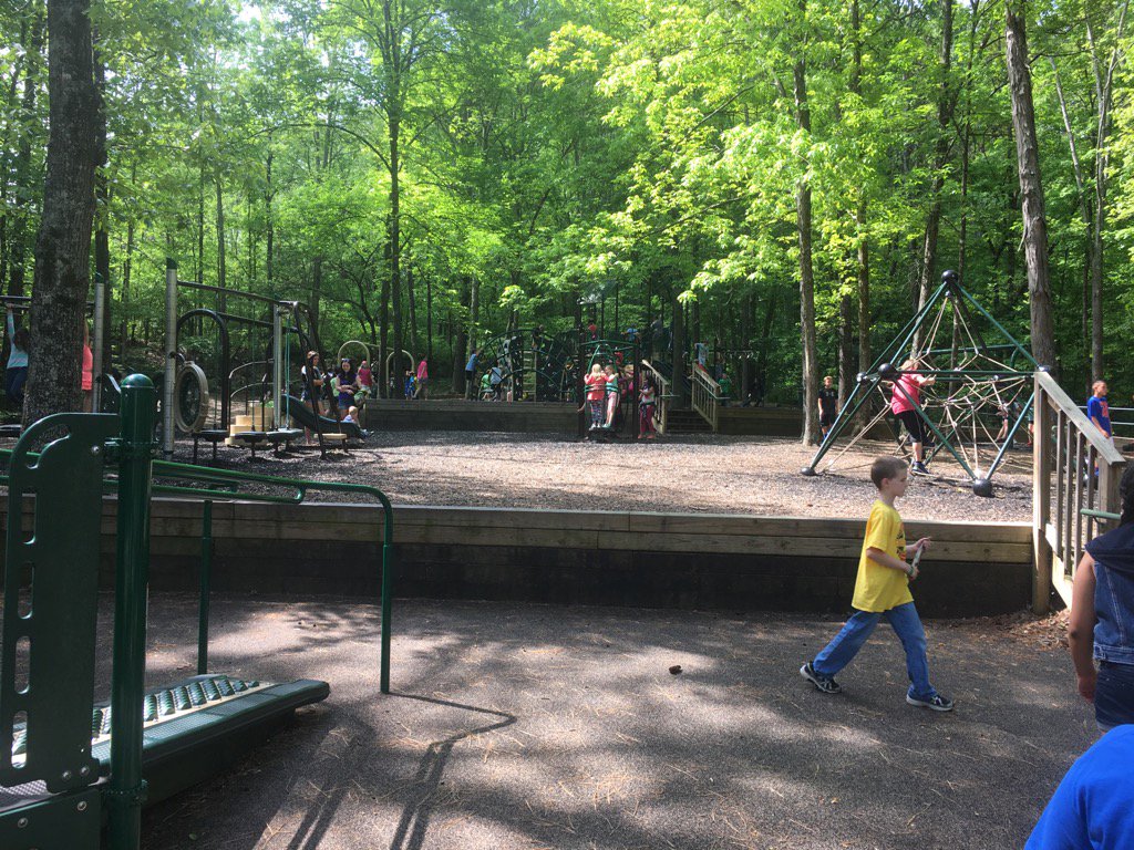 Just another day in a P.E. Teacher's Life. #EarthDay2016 #FittoTinsley #adventureeducation <a href="/RossRockets/">Ross Rockets</a>