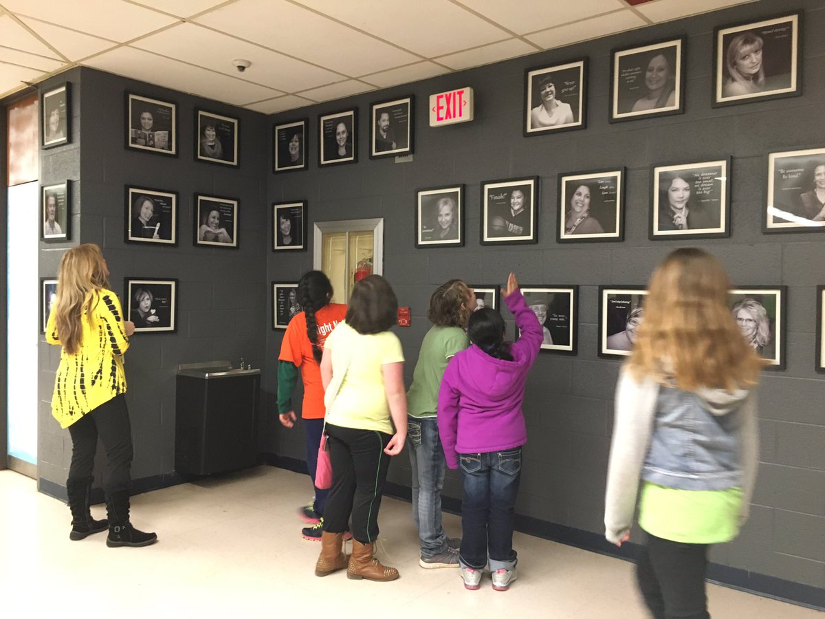 JuliaLamons's tweet photo. Love the new wall at Doak!! #beaninspirationtoothers https://t.co/eoxBILBnV5