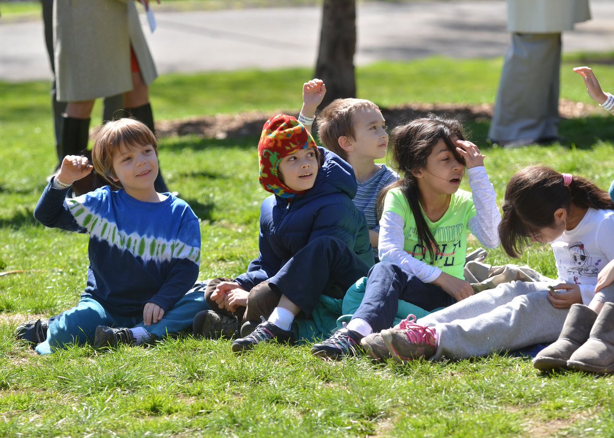 nycgob's tweet photo. Programas en la naturaleza, clínicas deportivas y diversión de #recesodeprimavera: https://t.co/O06znuxdaR https://t.co/b2SluY9A6u @NYCParks