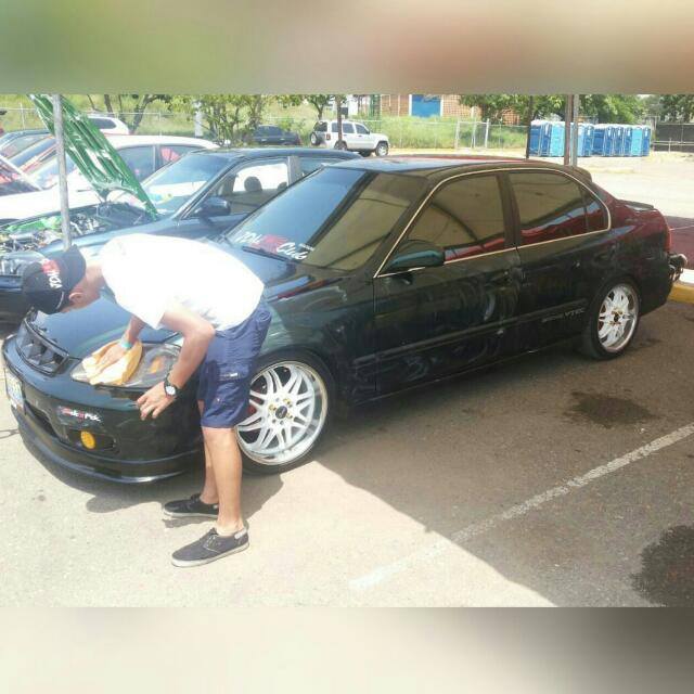 AutolavadoYJY's tweet photo. Dedicados a la belleza de tu carro #autolavadoyjyexpress #lavado #pulido #aspirado #serviciosdecalidad https://t.co/4OA9hAMbFe