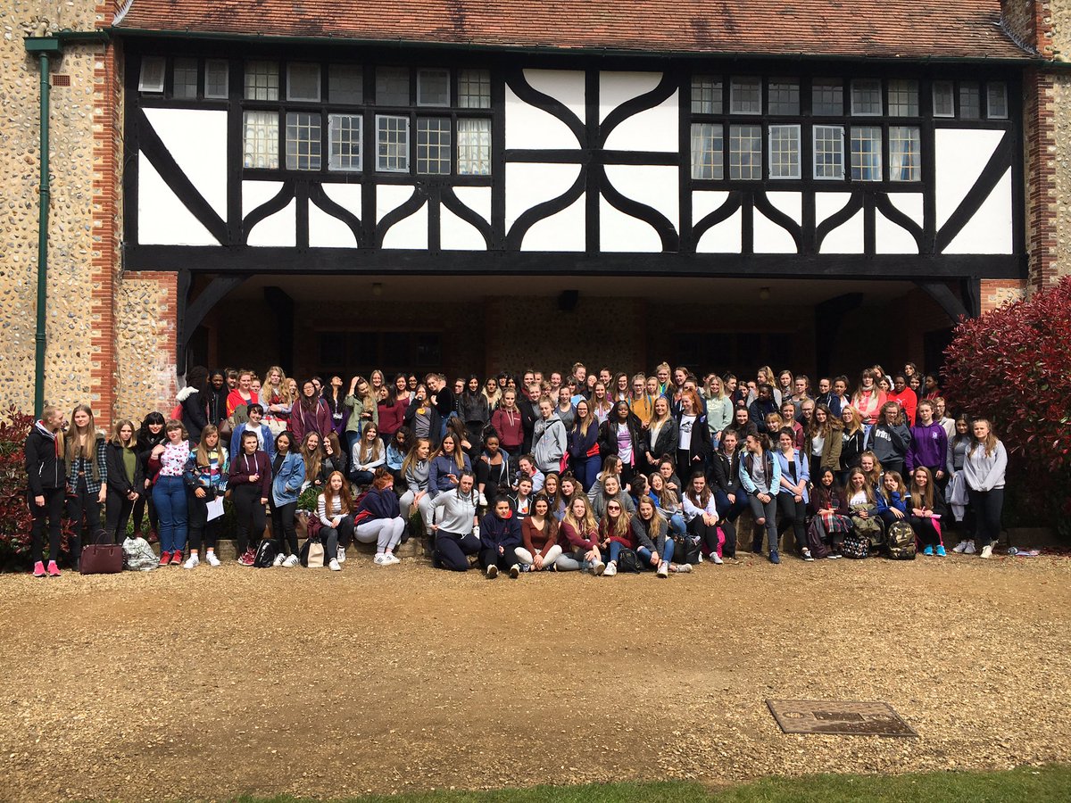 SouthfieldHums's tweet image. Brilliant end to a brilliant weekend with Y11 in Norfolk on our annual #revisionweekend. The girls were fantastic! 📝