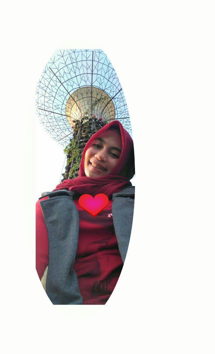 S_rohmatun's tweet photo. Senyumku selalu menyertaimi sayang https://t.co/zQuRDtcuWb
