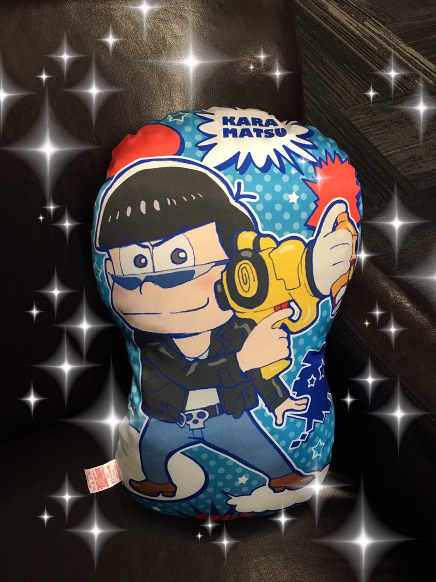 Crunchyroll's tweet photo. ✨FLASH CONTEST✨ WHO DOESNT NEED A KARAMATSU PILLOW? TRICK QUESTION: NO ONE. RT &amp; Follow to WIN 🕶 https://t.co/q2JfjYcB1z