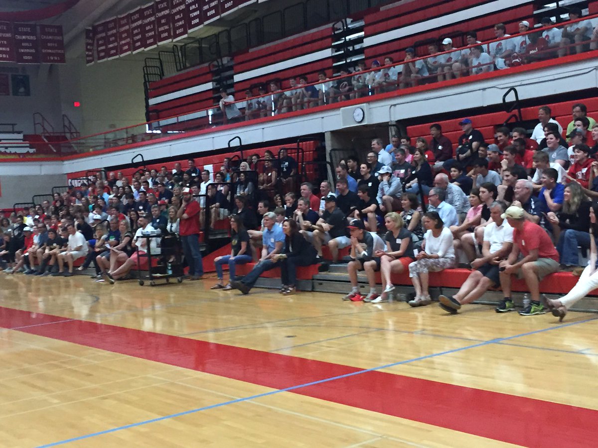 hcfootball's tweet photo. Not there for #SpringHuddle find Coach Hartman or email hcfootballpresident@gmail.com to register #EarnYourHorns https://t.co/l2teyrOWJe