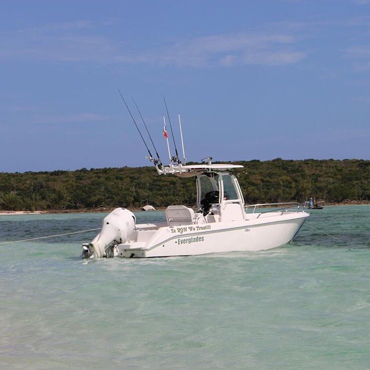 EvergladesBoats's tweet photo. Some #MondayMotivation for you! Dreaming of weekends on the sandbar! 📸👉 @joseantonioron #EvergladesBoats #230cc https://t.co/wLVHYS0YNk