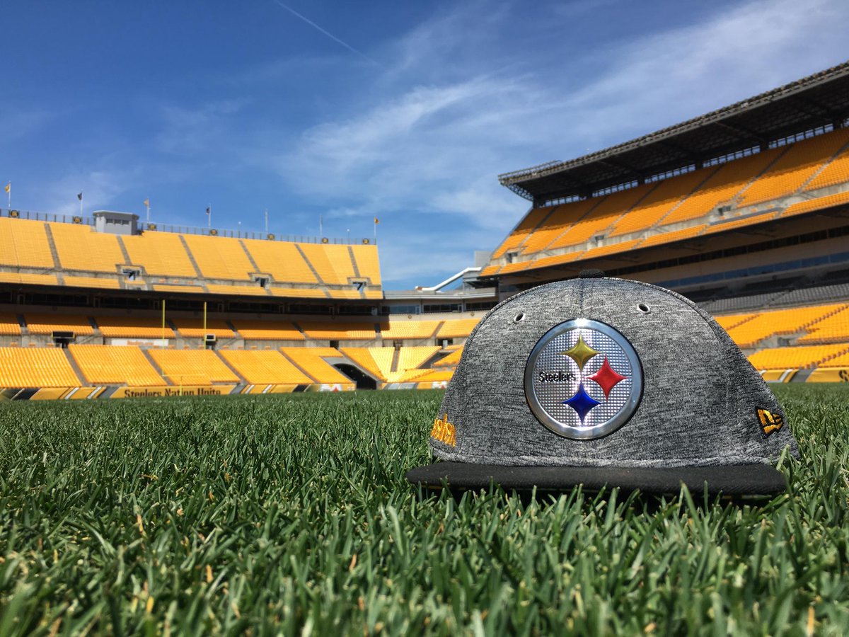 steelers's tweet photo. How about a new lid in honor of the upcoming #SteelersDraft?

Retweet to win on #GiveawayMonday. https://t.co/N8joQ0I5m7
