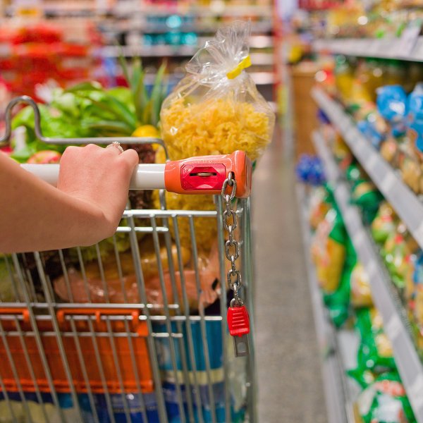 lancefeed's tweet image. Россияне стали тратить на еду более половины доходов #Медведев #новости