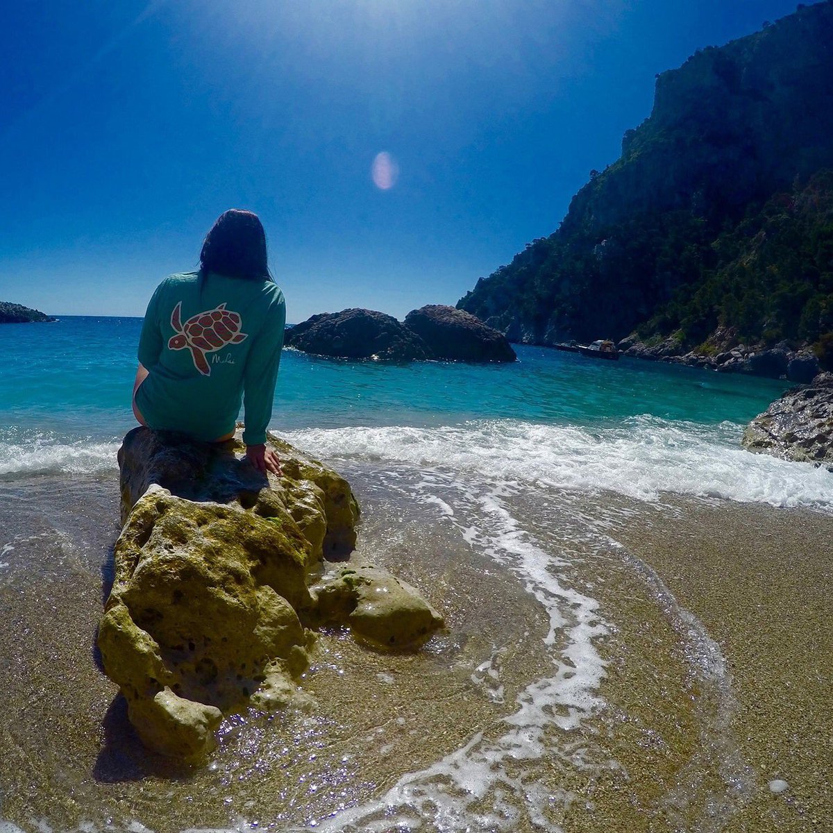 MakaiClothingCo's tweet photo. Monday's don't have to be a drag. However you're spending your day, find the good in it! #FindYourGoodLife π’π»π https://t.co/pZmTqRxVDE