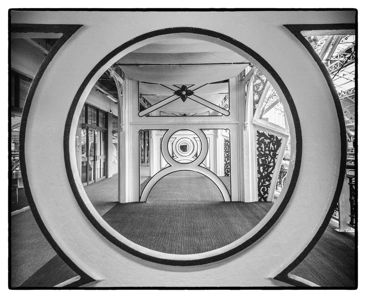 OTWCoverings's tweet photo. Not just a great #VMDS2016 but a superb venue also, gallery image, if not for Sam Morris saved this building for us. https://t.co/K45PF8T2c1