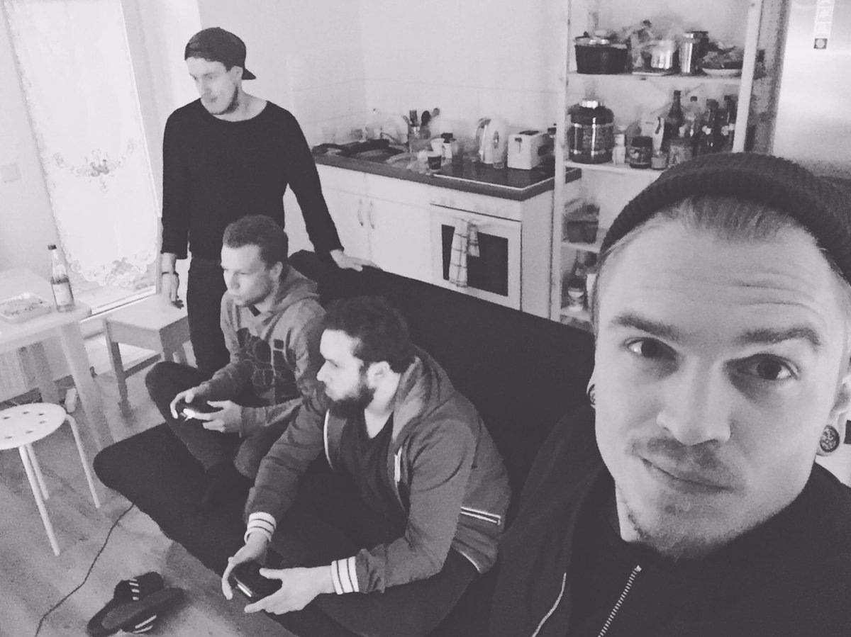 GLDMNNPRK's tweet photo. Meet &amp; Suff #Bandtreffen #Fuball #GMPimps https://t.co/de8YXmwQNz