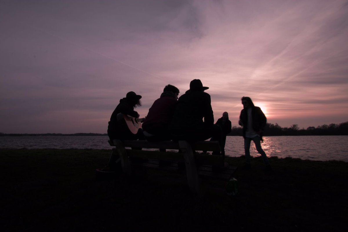 Iedereen enorm bedankt voor de mooie herinneringen! Hier onze laatste videoclip "The River": youtu.be/tDZy-tU1AB0