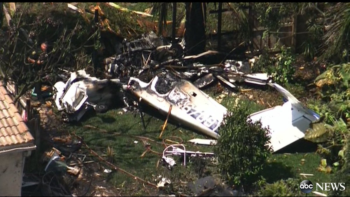 Avión pequeño se estrella en el sur de Florida y deja tres heridos - Cg6b_FVWwAc63FE