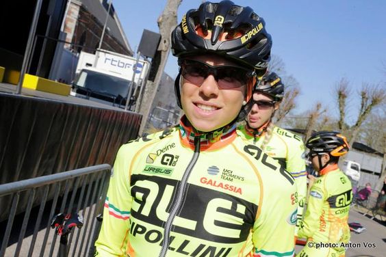 olifant Vervolgen klep Lazer Pro Cycling on Twitter: "Alé Cipollini Team in Lazer Blade helmet!  https://t.co/w0JgTQpiEt https://t.co/VrXrM84xAB" / Twitter