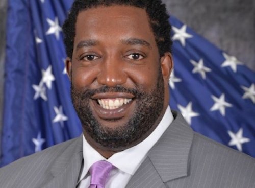 RollingOut's tweet photo. .@Morehouse man and CEO of #DetroitRecoveryProject to be honored at White House https://t.co/ebvUyDS8UJ https://t.co/RTy3ofcrpm
