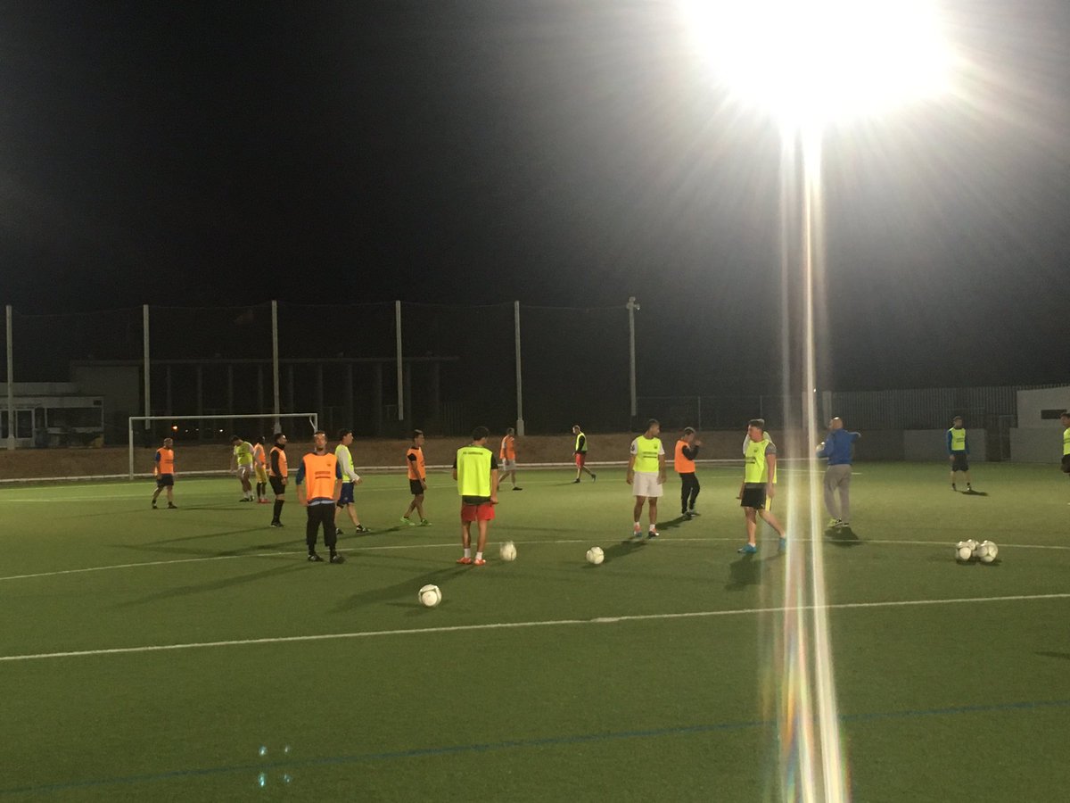 El equipo vuelve a los entrenos después de la importante victoria de ayer,pensado en el próximo partido vs Huercal