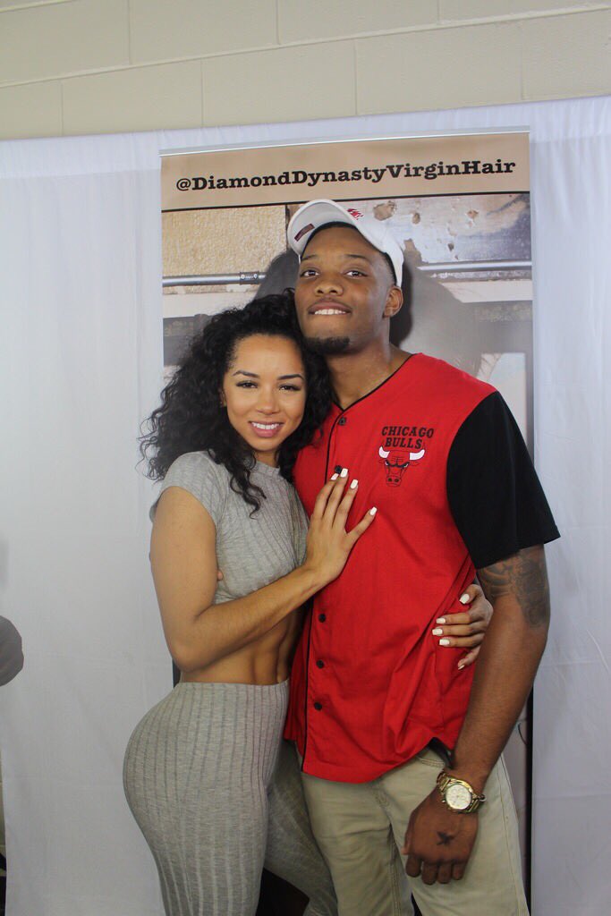 StarringChaney's tweet photo. #StopLightX ๐ฆ W/ @brittanyrennerr ๐๐๐ https://t.co/oxKnnbht2a