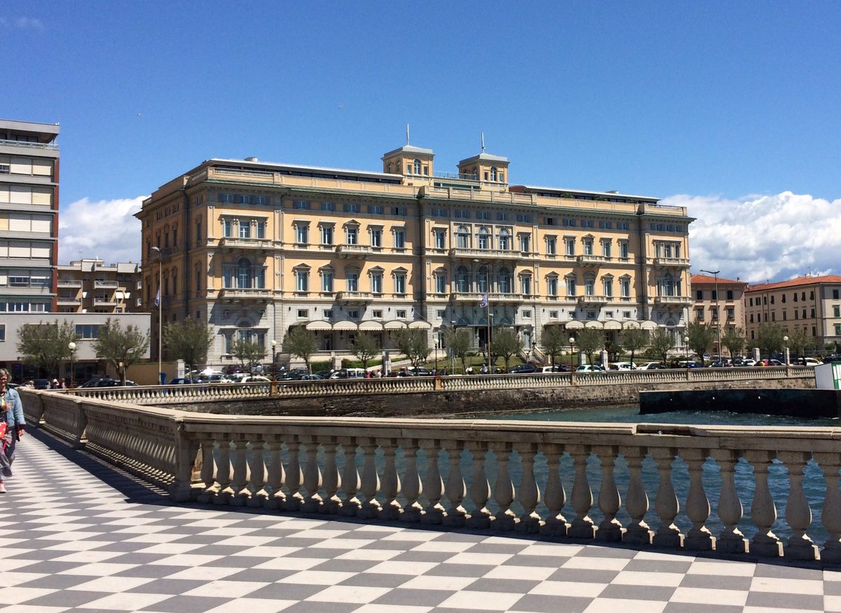 vise_francesco's tweet image. Lunch break in Livorno during the #softroboticsweek2016