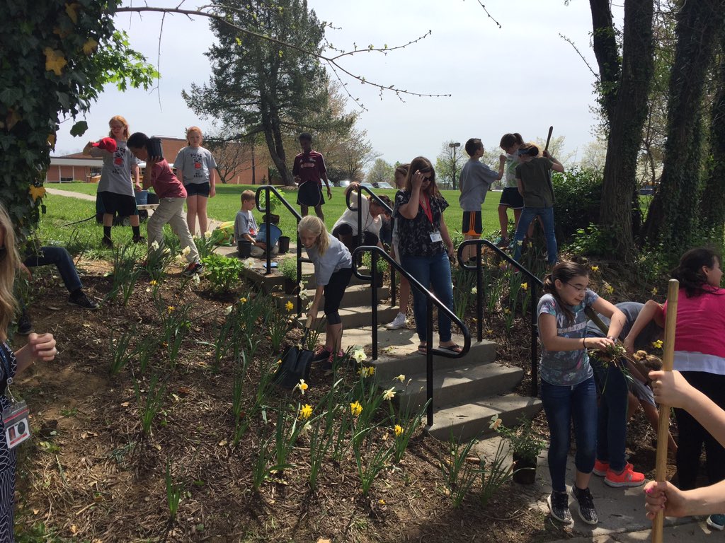 kbowyer5th's tweet photo. Working together from start to finish!
#saveoursteps https://t.co/JeK6RiXg9l