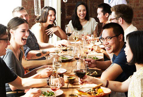 Project__Pause's tweet image. No phones in this dining experience! Thats how it should be and Project Pause is bringing this experience back!