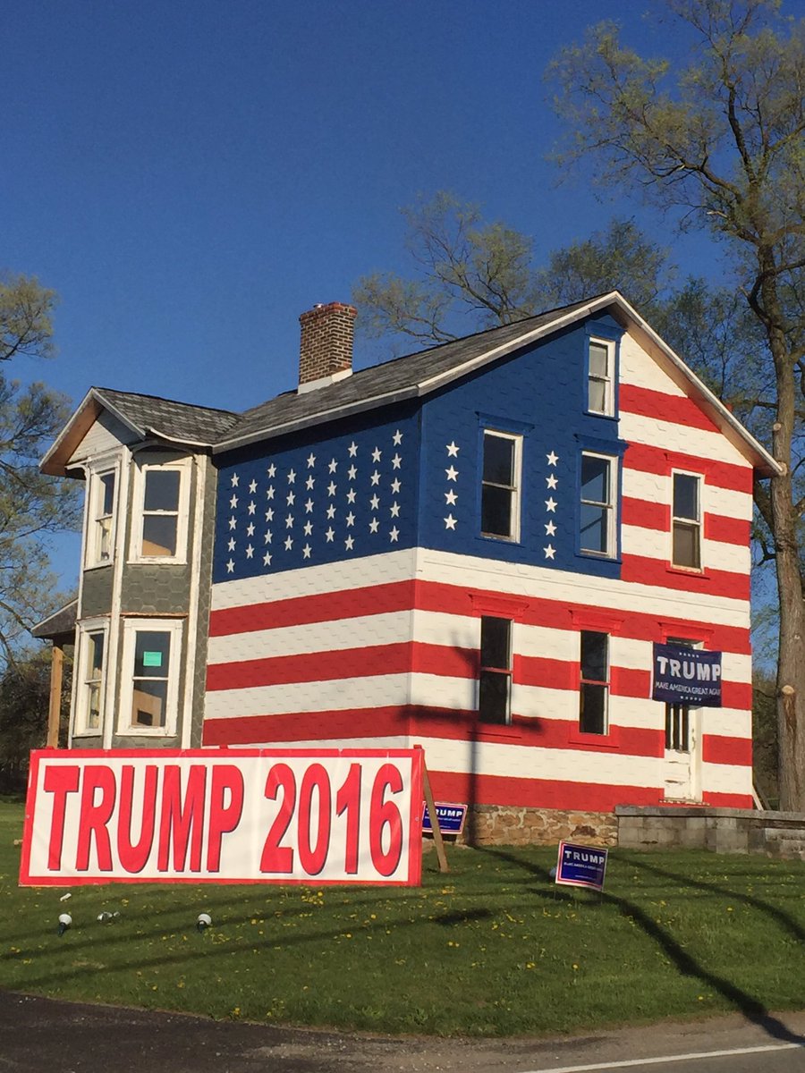 Lisa Mascaro On Twitter The Trump House Along Route 982 In Youngstown Pa Paprimary