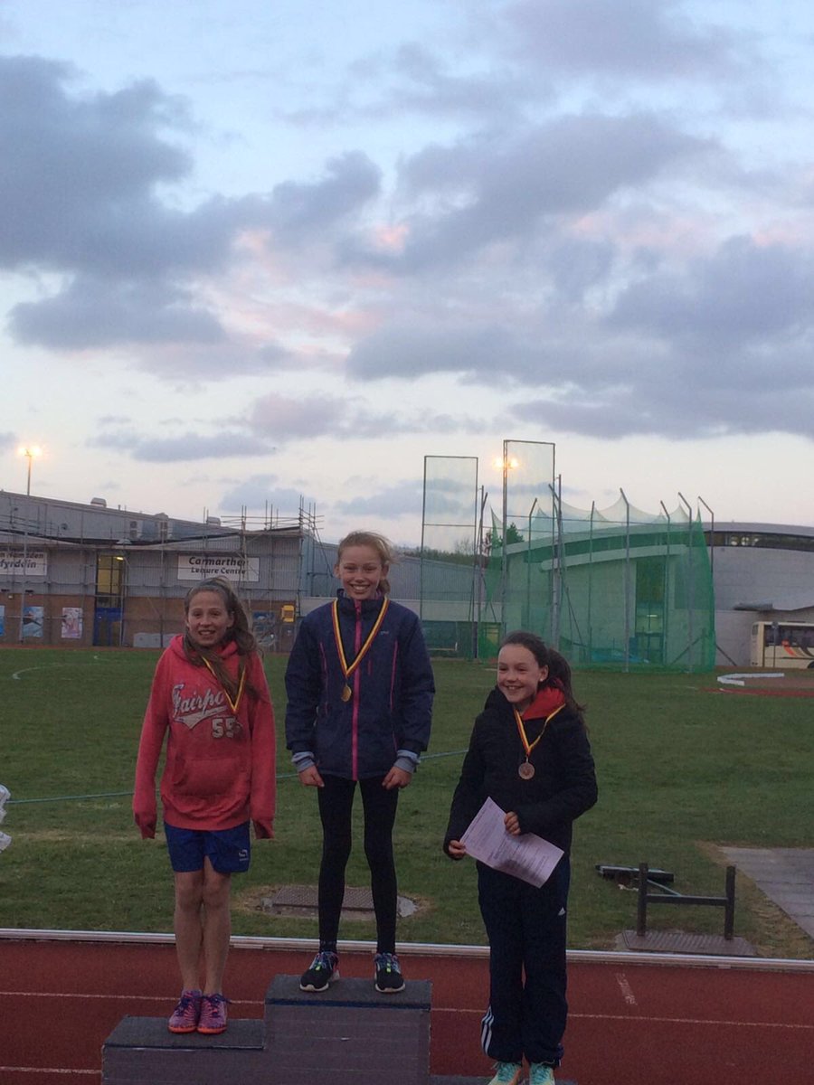 Llongyfarchiade i dim athletau yr ysgol ar gyd ennill athletau Sir Gar heno! Perfformiade arbennig!