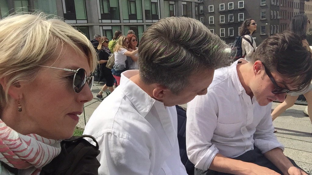 VanceVictoria's tweet image. Post photo shoot for @PersisMemory looking at some new pages #actors #theatre #beautifulscript