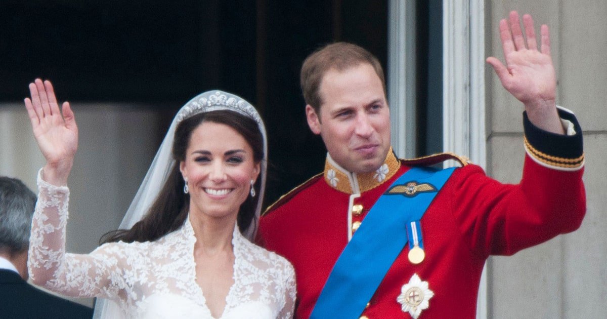 Us Weekly Alexander Mcqueen Is Getting Sued Over Duchess Kate S Wedding Dress T Co 69etaky9gp