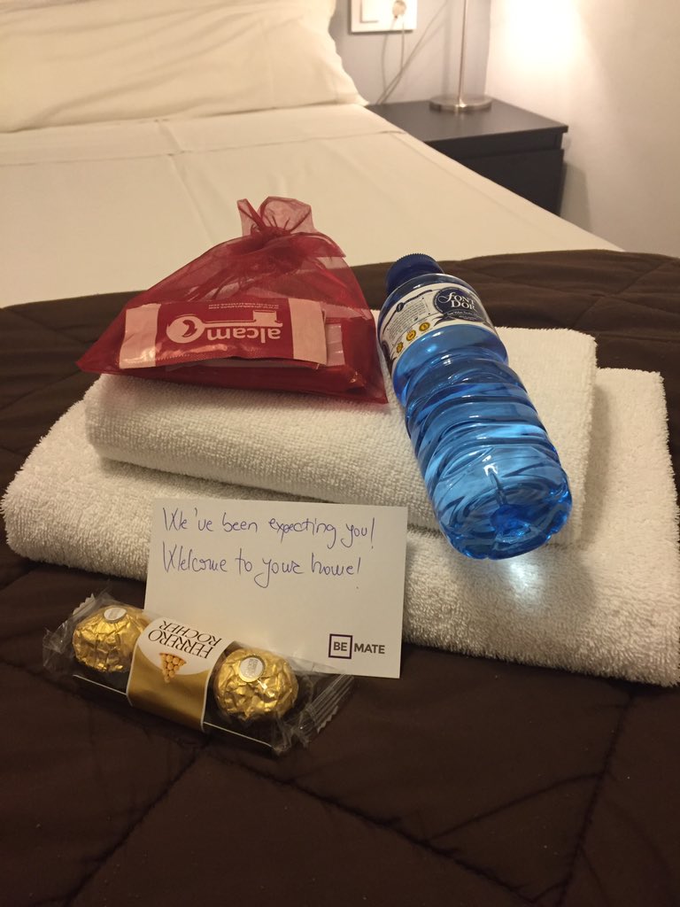 patrigg17's tweet photo. Ese toque personal de @BeMateCom en todos sus apartamentos #detallesquemolan #barcelona #deviaje https://t.co/CqsqBszuFY