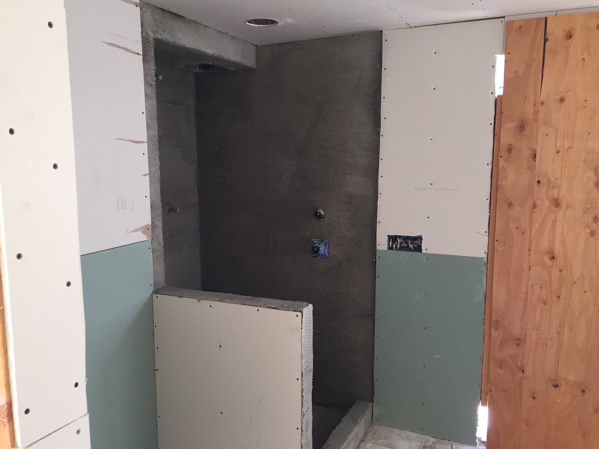 DesignByMMD's tweet photo. Starting to make some progress on the 2nd and 3rd floor master baths at  #Project5ohhh9. https://t.co/0Iw3AR1poZ