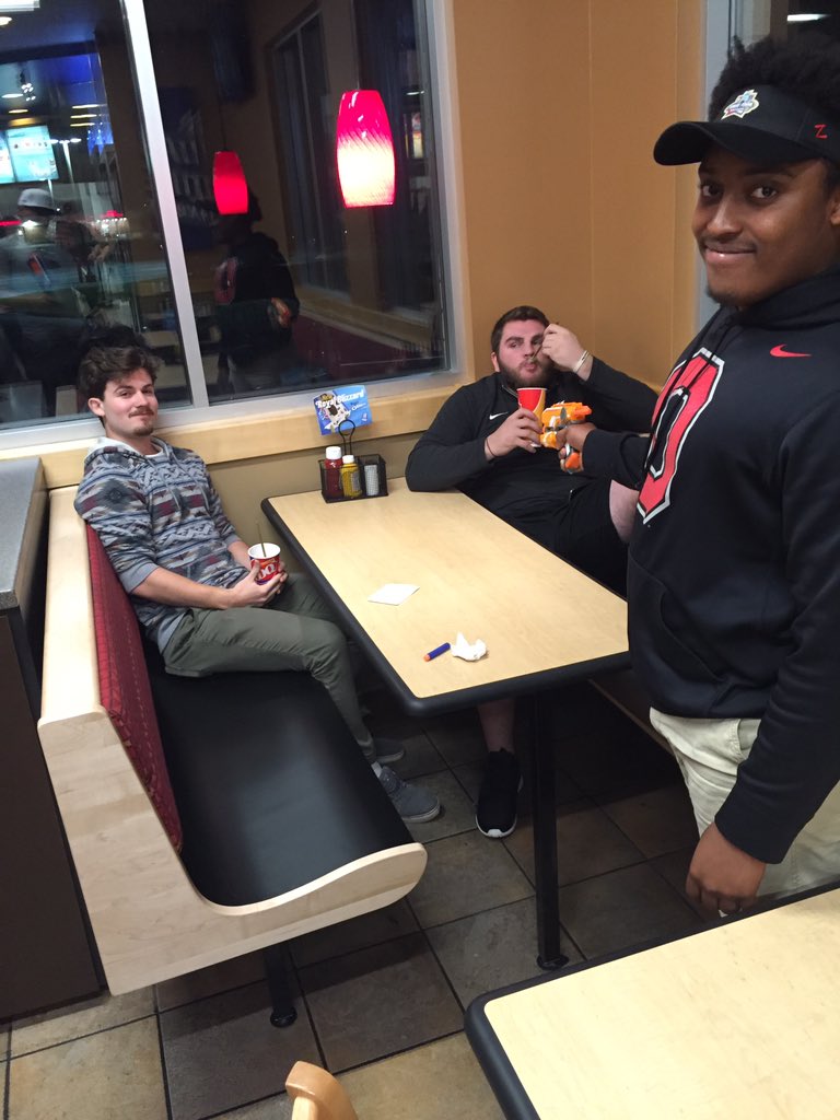 DevanGreene2's tweet photo. Also killed @connornovakgoar and @matthewsnyder87 from team 8008135 https://t.co/IZRgkFD82W
