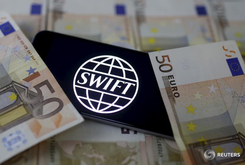 ReutersLegal's tweet photo. Exclusive: #SWIFTbank network says aware of multiple cyber fraud incidents https://t.co/TvGed5hh6j https://t.co/XiP2wNYYWf