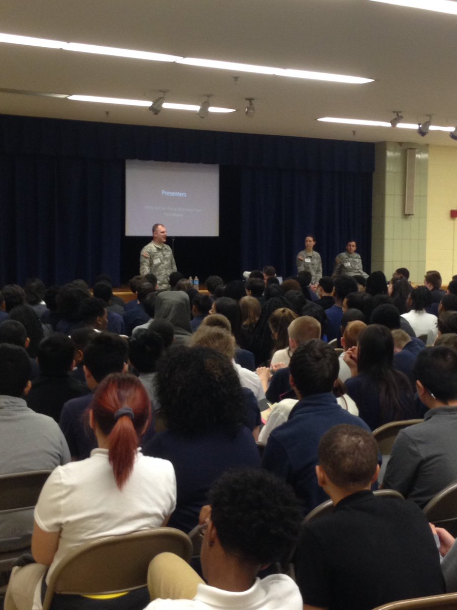 marley_us's tweet photo. @itssoIB JAG presenting on Miranda Rights for National Law Day! https://t.co/dHrhCa4AdJ