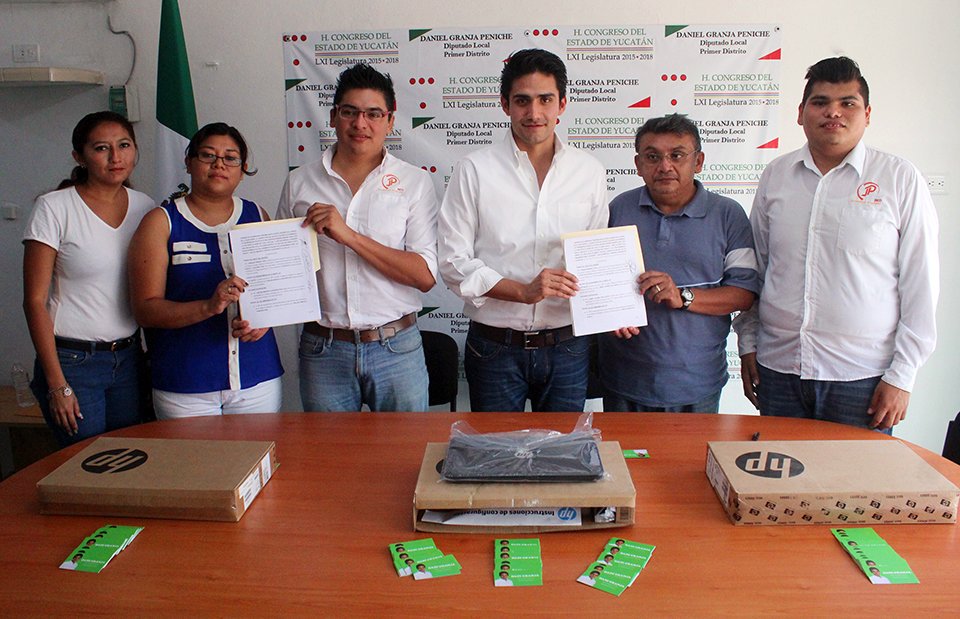 DanielGranjaMX's tweet photo. 3/3 ¡Sé que este proyecto seguirá creciendo! #TuCiberPrimerDistrito es ya una realidad! @CNOPyuc @RedJPYucatan https://t.co/kEWBkWlIBf