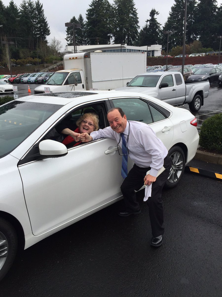 toyotagladstone's tweet photo. Jeff loves making customers smile! 😃 Here's Kathy! #ToyotaCamry #NewCarSmell #SeeDriveSmile https://t.co/j68YP2U08I