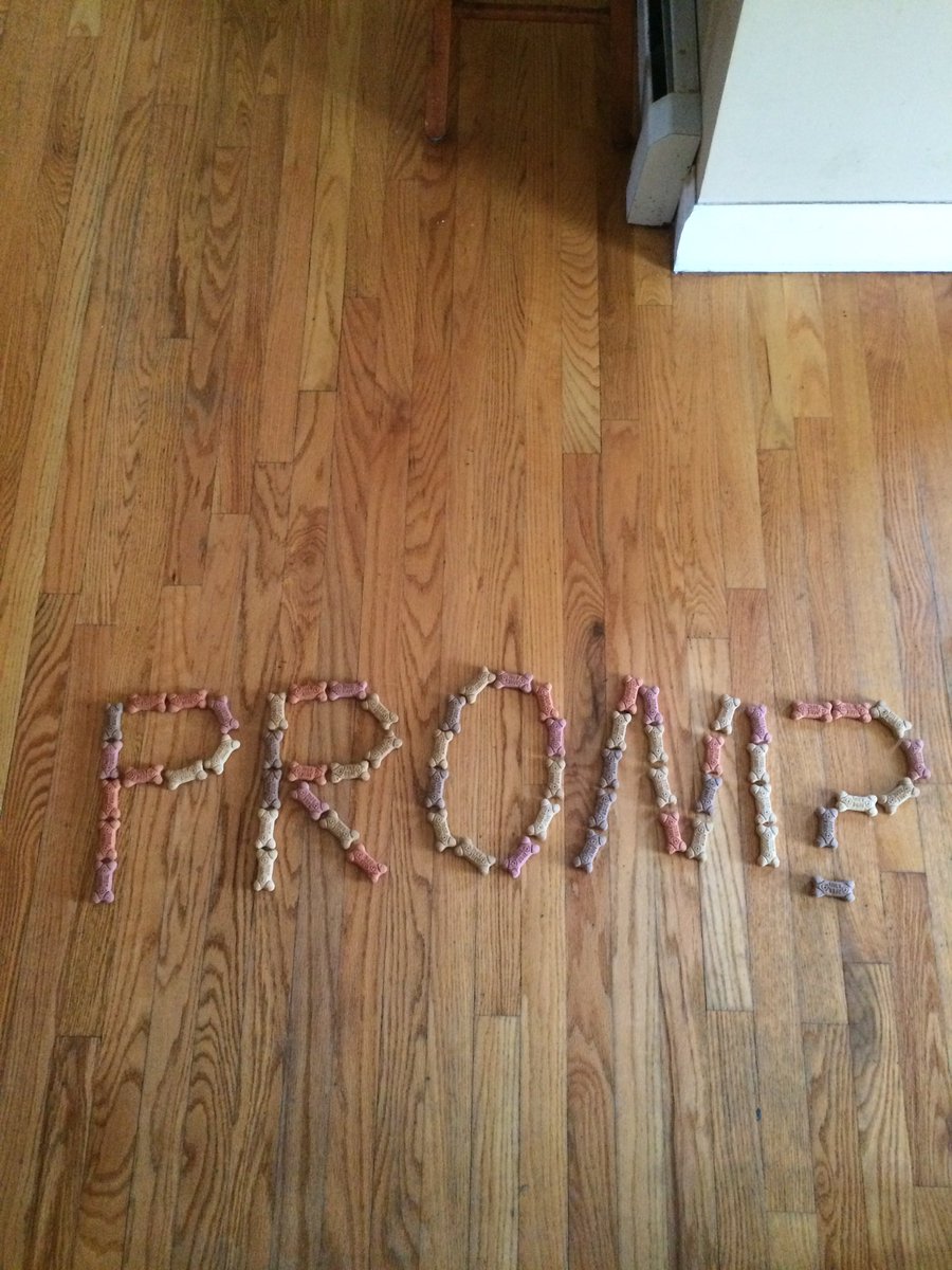 kateriley0407's tweet photo. He said yes 😍 https://t.co/nOlEWHSdlF