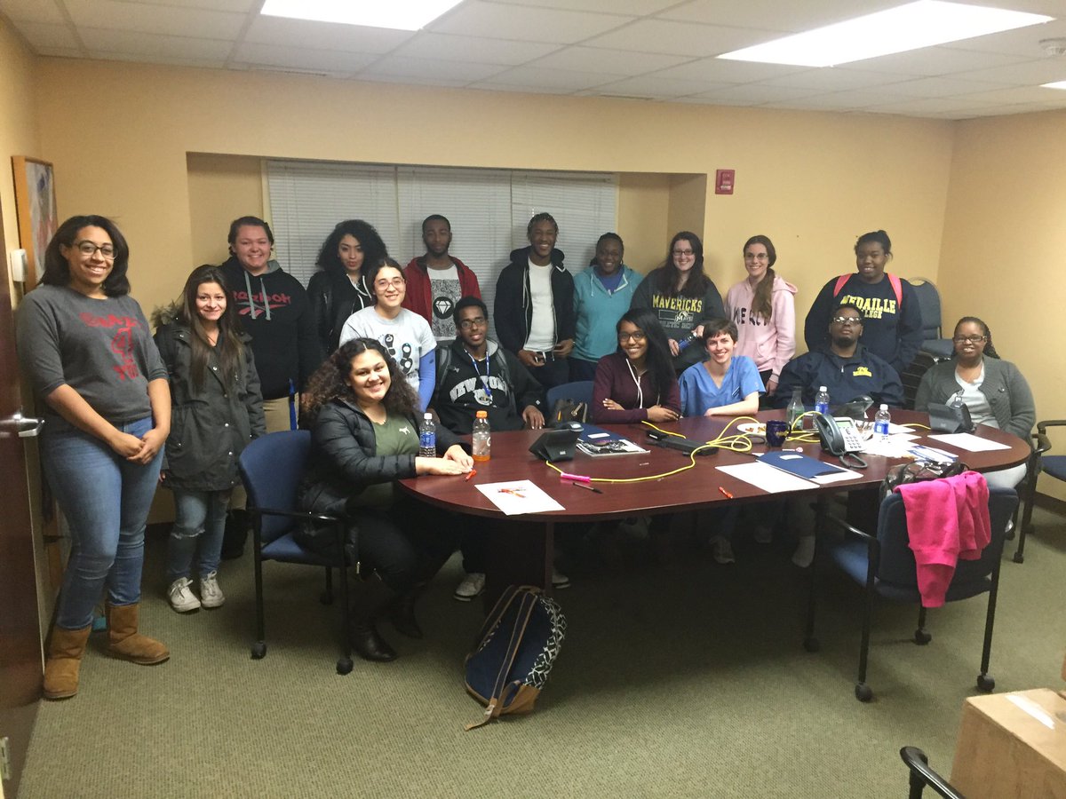 leah5472's tweet photo. #callstars coming at you, Medaille alumni, for two more nights. #answerthecall #medaillepride https://t.co/KVK2uiSoHv