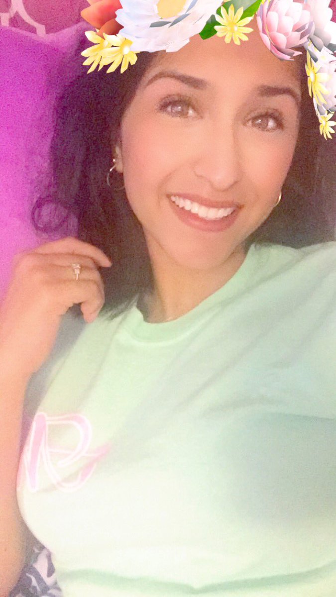randiimichellle's tweet photo. 🌸🌸🌸🌸🌸 https://t.co/1ZkDcNYhPT