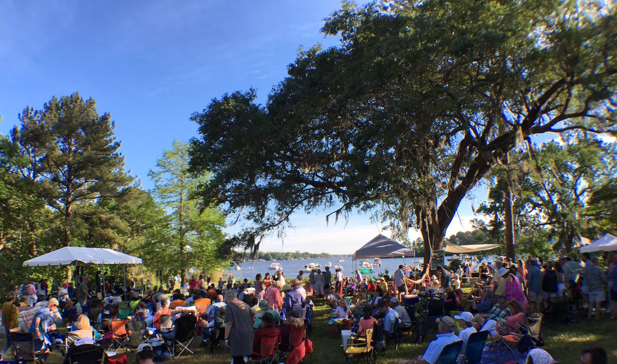 DogRiverOrg's tweet photo. Dog River, Alabama #MudBottomRevival 2016 https://t.co/sFV1VWdcvf