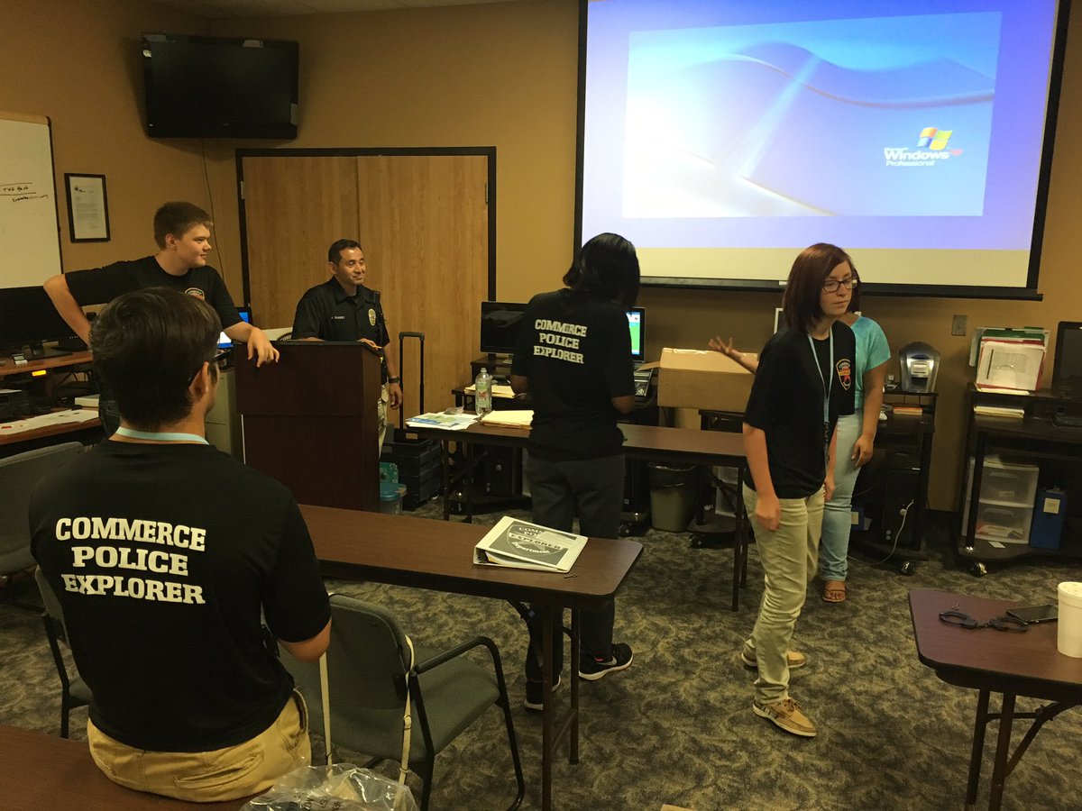 Explorers1103's tweet image. Handcuffing Techniques.