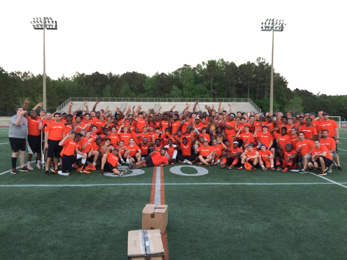 BucsFootball's tweet photo. Your 2016 Hoover Bucs #cor6 Night of Champions! @JoshNiblett @HooverAthletics @BucsRecruiting #gobucs #16for12 https://t.co/2hMxBag5K2