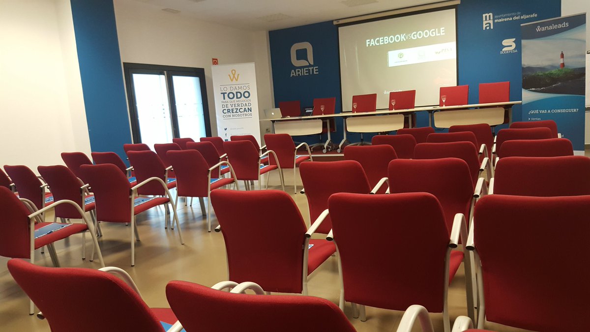 NachoIvafe's tweet photo. A punto de comenzar...
¿y tú dónde prefieres publicitarte?
#FacebookVSGoogle
@wanaleads #Sevillahoy #MarketingOnLine https://t.co/OFPoh6xbFT